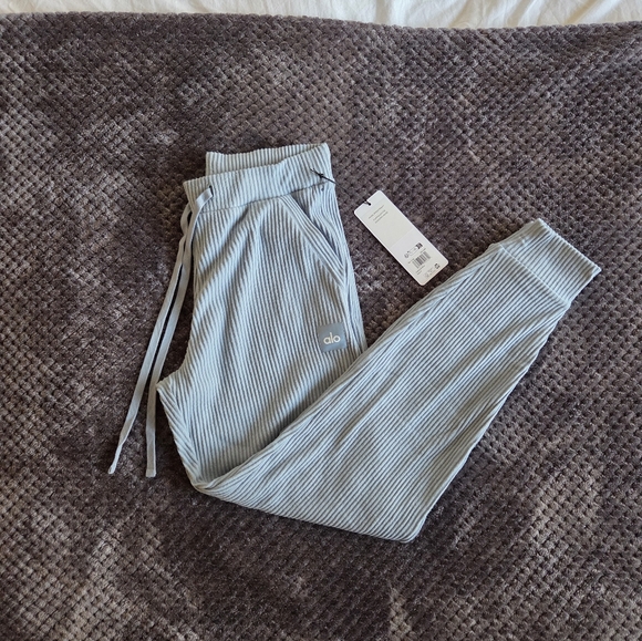 ALO - Muse Sweatpant - Small - Celestial Blue ✨NWT✨ - Picture 2 of 4